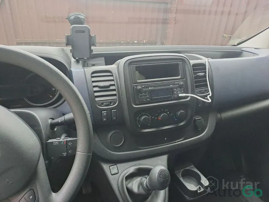  Vivaro B