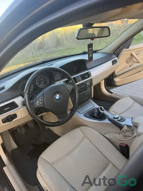  3 series V (E90/E91/E92/E93)
