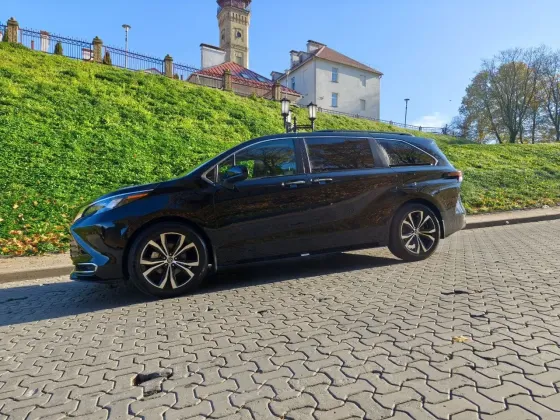 Продажа Toyota Sienna IV, 2025 г., Гродно Гродно