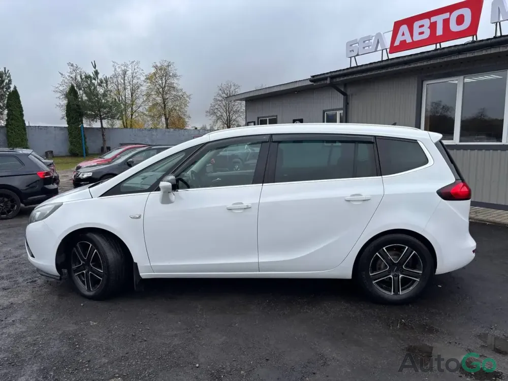  Zafira C