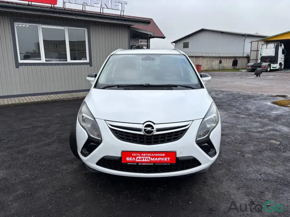  Zafira C