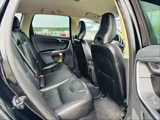 Продается Volvo XC60 2012 года Минск