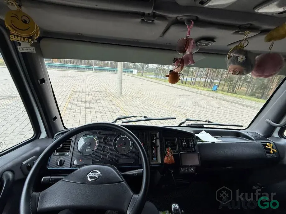 Продажа Nissan Atleon, 2004 г., Борисов Борисов - изображение 6