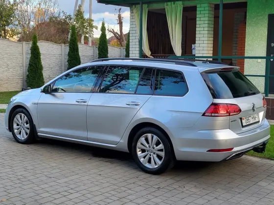 Продажа Volkswagen Golf VII (Mk7) Рестайлинг, 2020 г., Брест Брест