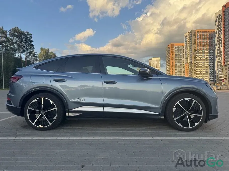  Q4 e-tron Sportback I