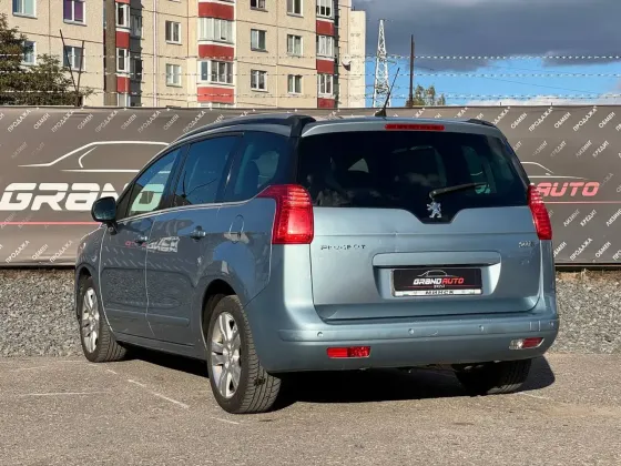 Продажа Peugeot 5008 I, 2010г., Брест Брест