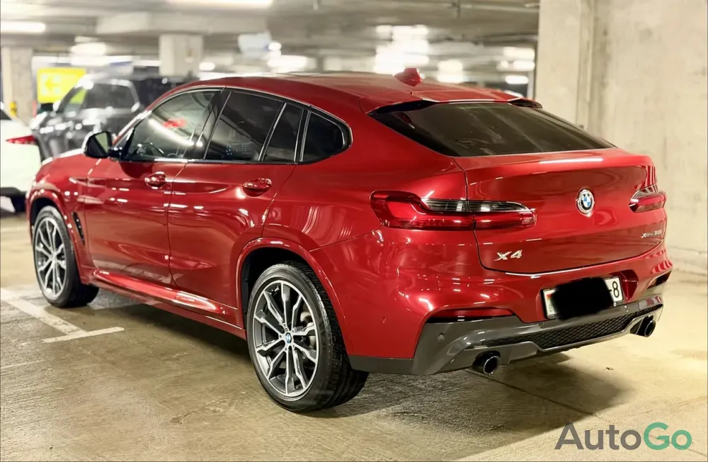  X4 (G02)