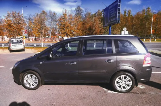 Продажа Opel Zafira (B) Рестайлинг, 2013 г., Бобруйск Бобруйск