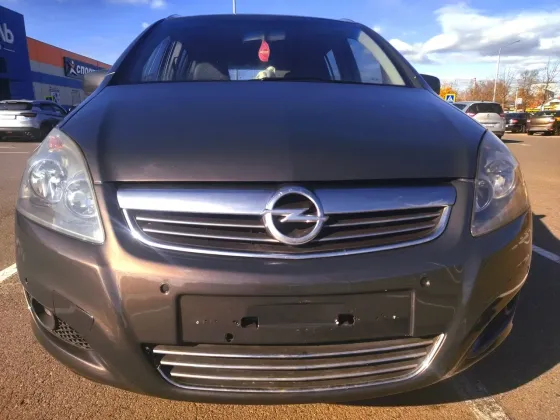 Продажа Opel Zafira (B) Рестайлинг, 2013 г., Бобруйск Бобруйск