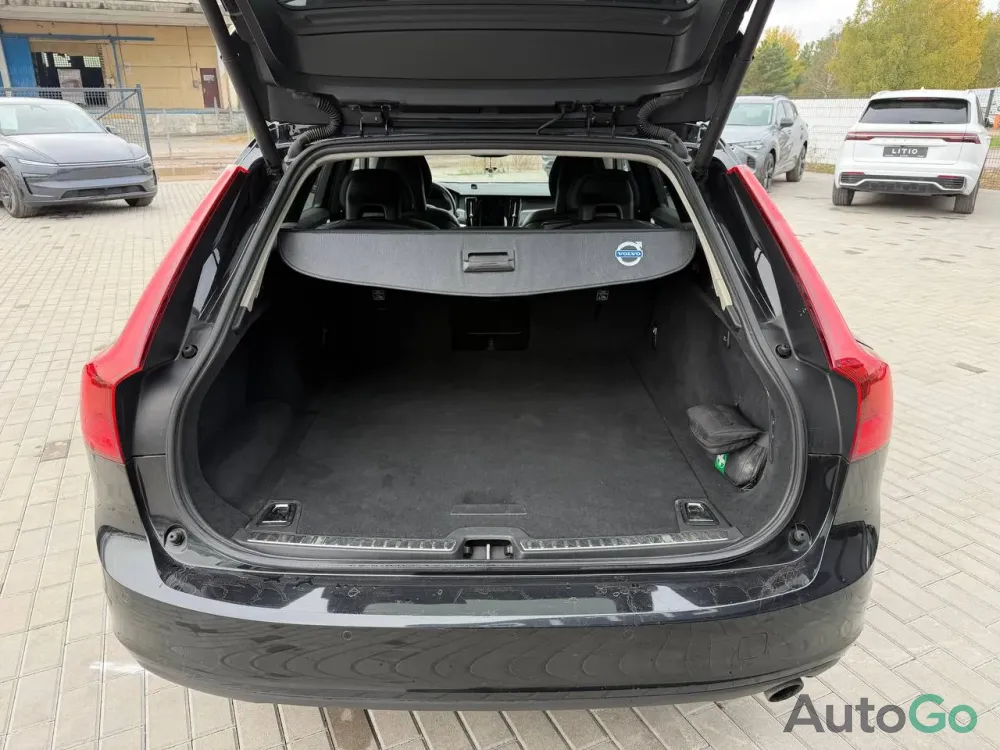  V90 (II)