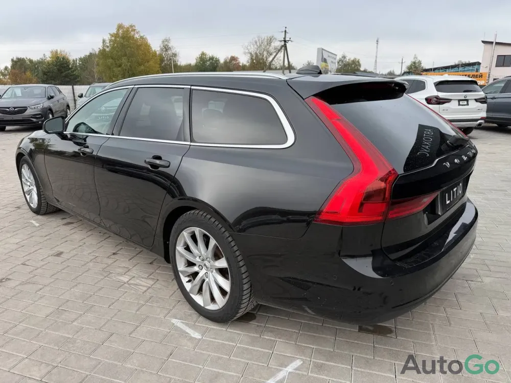  V90 (II)