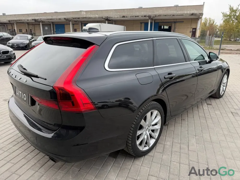  V90 (II)