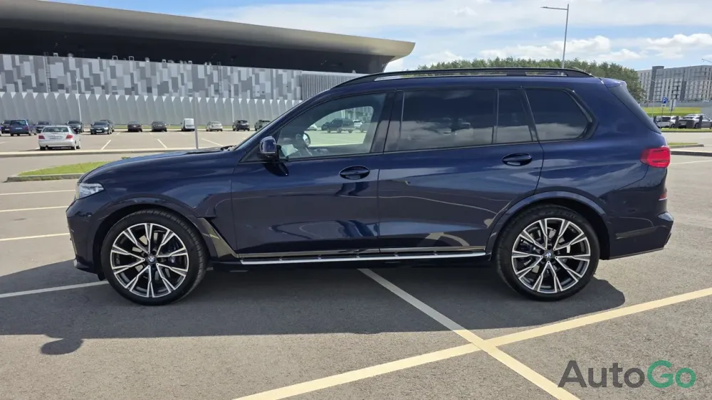  X7 (G07)