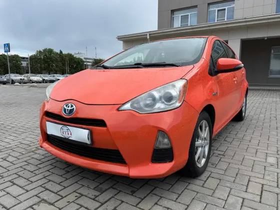Продажа Toyota Prius c I, 2013г., Гомель Гомель