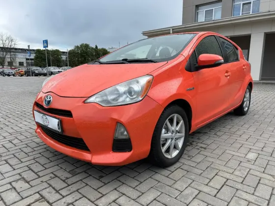 Продажа Toyota Prius c I, 2013г., Гомель Гомель