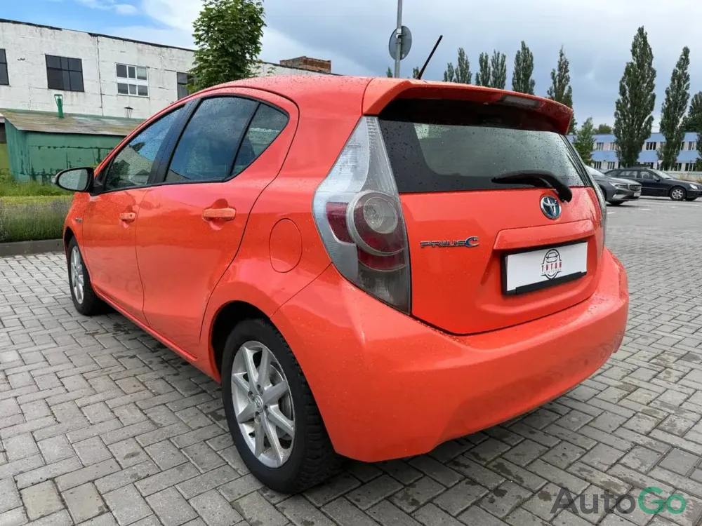  Prius c I