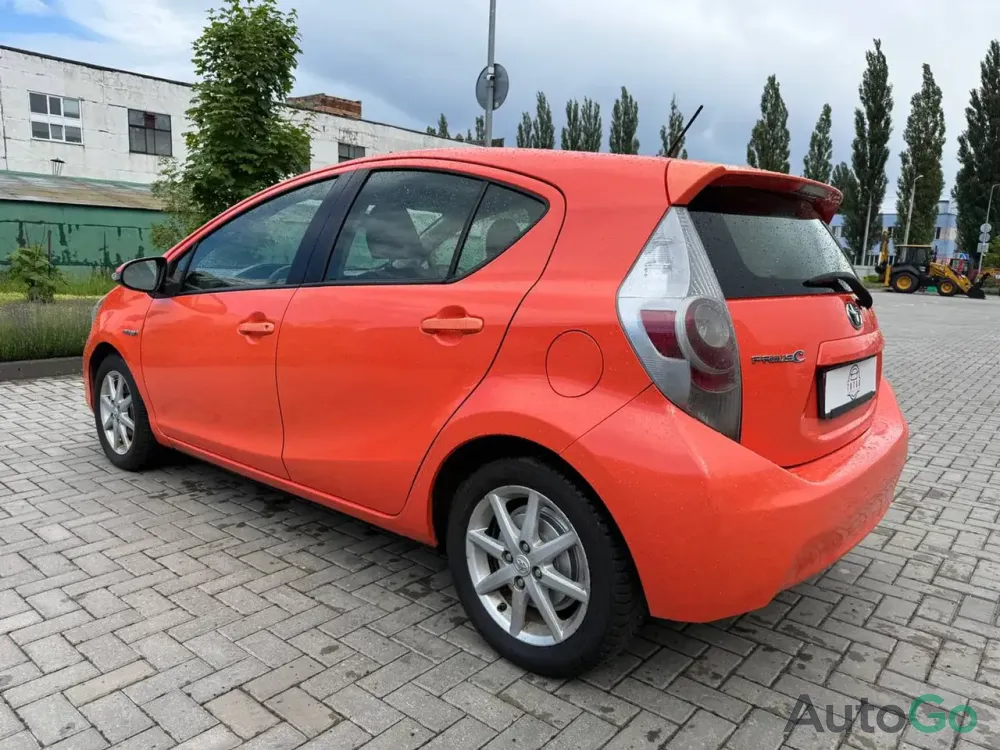  Prius c I