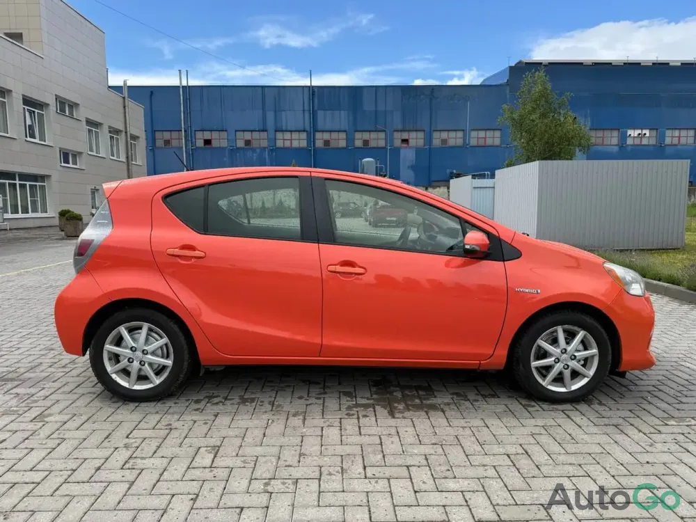  Prius c I