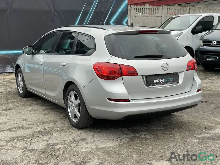 Продажа Opel Astra J, 2011 г., Брест Брест - изображение 7