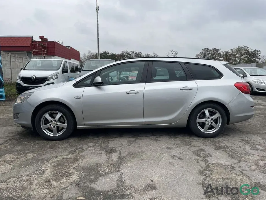 Продажа Opel Astra J, 2011 г., Брест Брест - изображение 8