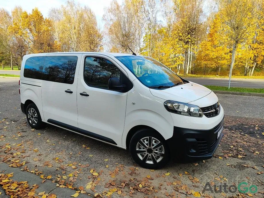Автомобиль Opel Zafira Life I (2022)
