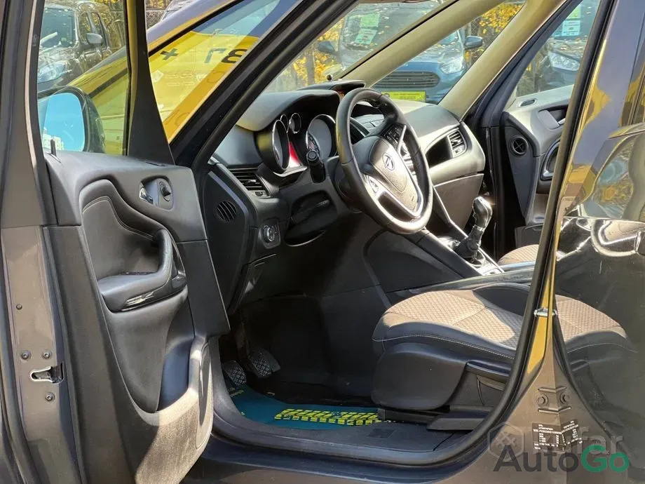  Zafira C