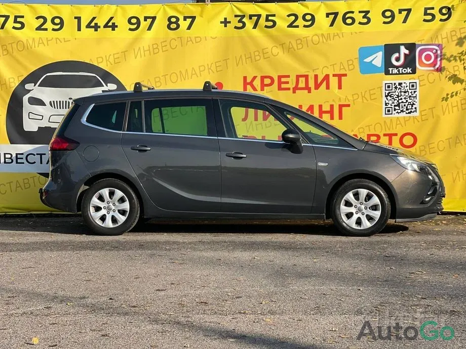  Zafira C