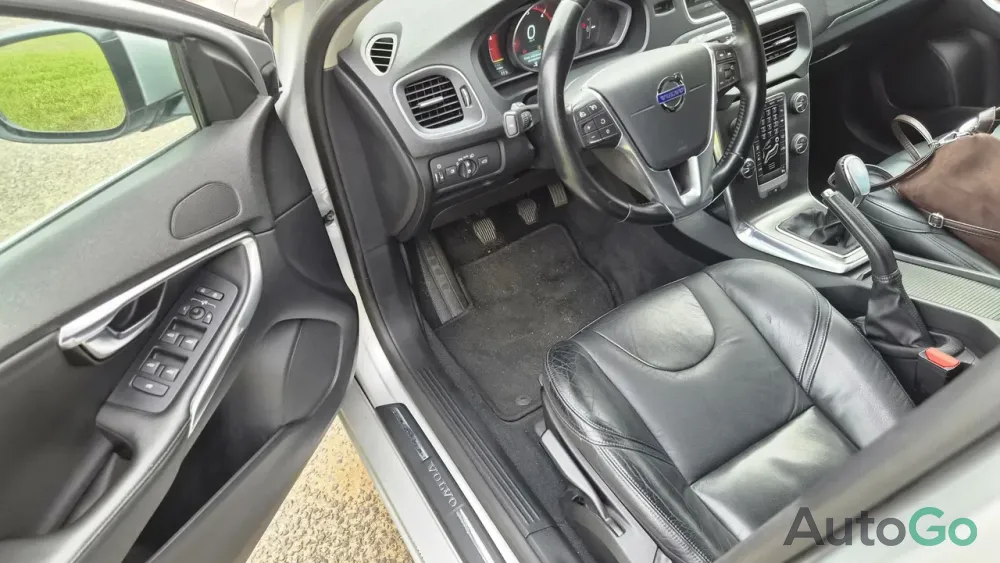 Продажа Volvo V40 (II), 2012 г., Лида Лида - изображение 12