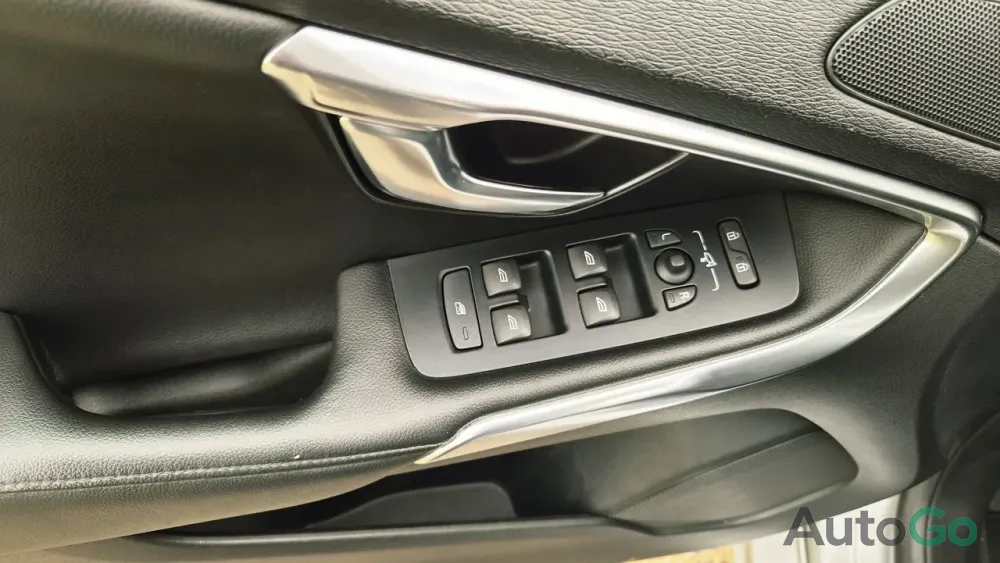 Продажа Volvo V40 (II), 2012 г., Лида Лида - изображение 7