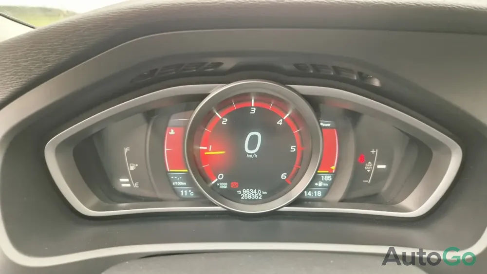 Продажа Volvo V40 (II), 2012 г., Лида Лида - изображение 10