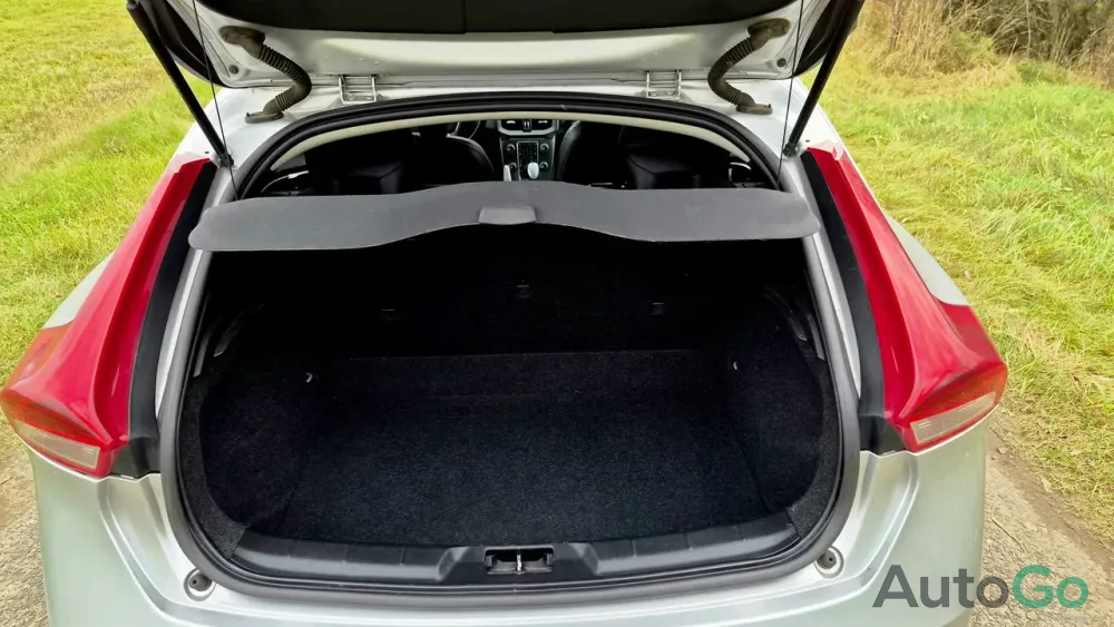 Продажа Volvo V40 (II), 2012 г., Лида Лида - изображение 8