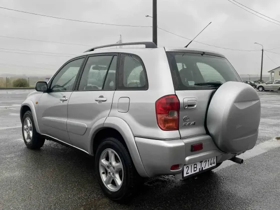 Продажа Toyota RAV4 II Рестайлинг, 2003 г., Минск Минск