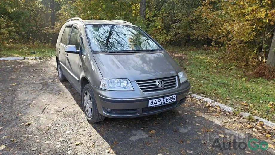 Минивэн Volkswagen Sharan I Рестайлинг 2 (2008)