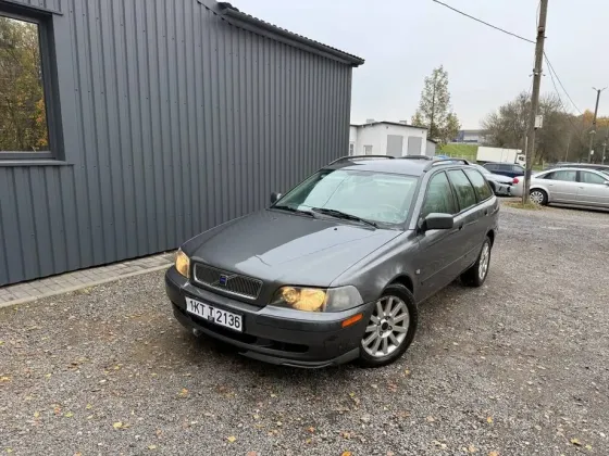 Продажа Volvo V40 I Рестайлинг, 2001 г., Барановичи Барановичи