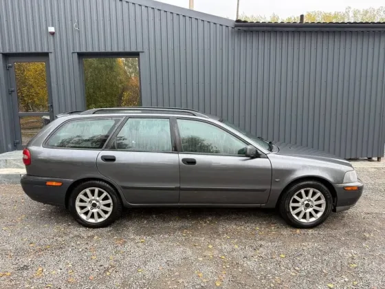 Продажа Volvo V40 I Рестайлинг, 2001 г., Барановичи Барановичи