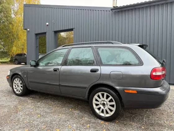 Продажа Volvo V40 I Рестайлинг, 2001 г., Барановичи Барановичи