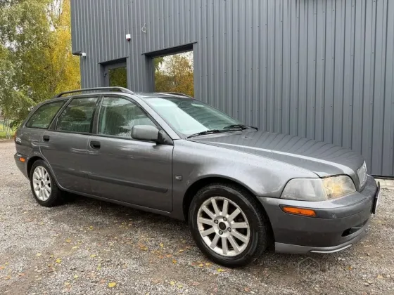 Продажа Volvo V40 I Рестайлинг, 2001 г., Барановичи Барановичи
