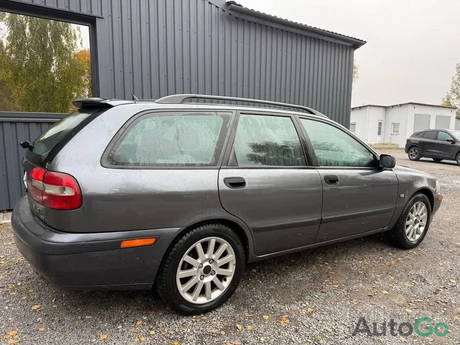 Продажа Volvo V40 I Рестайлинг, 2001 г., Барановичи Барановичи - изображение 8
