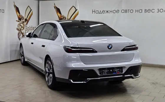 Продажа BMW 7 series VI (G11/G12) Рестайлинг, 2022г., Минск Минск