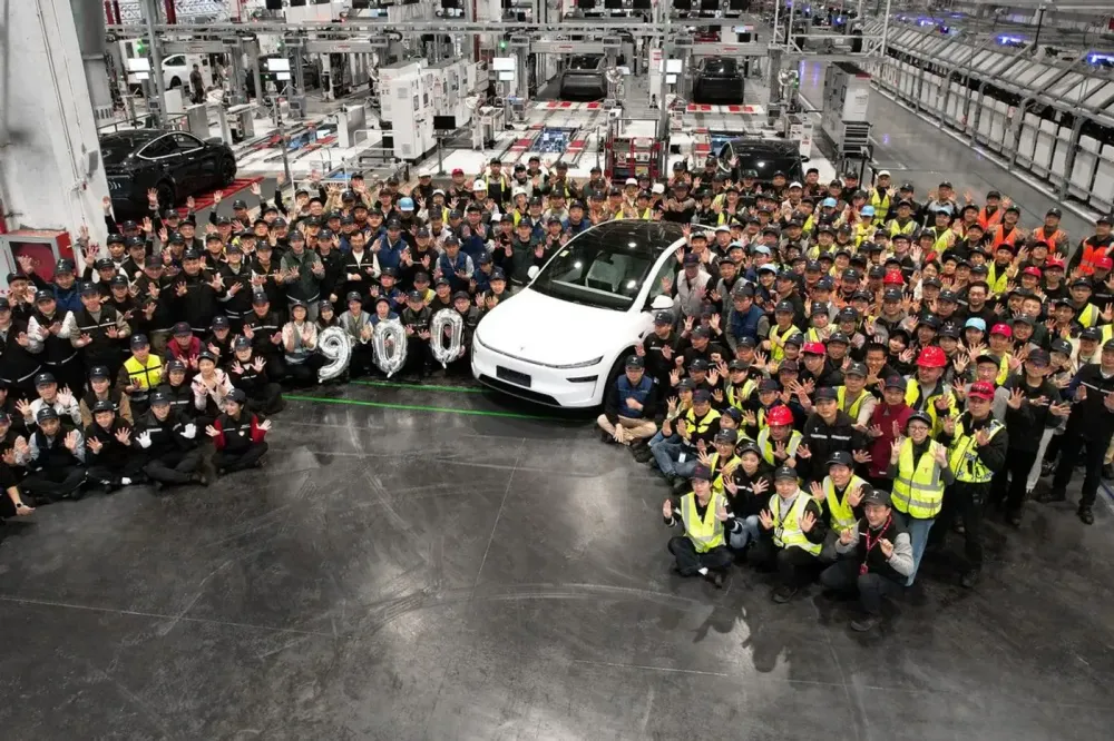 Продажа Tesla Model Y I, 2023г., Минск Минск - изображение 15