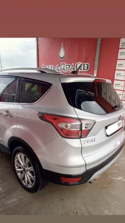 Продажа Ford Escape III Рестайлинг, 2016г., Червень Червень