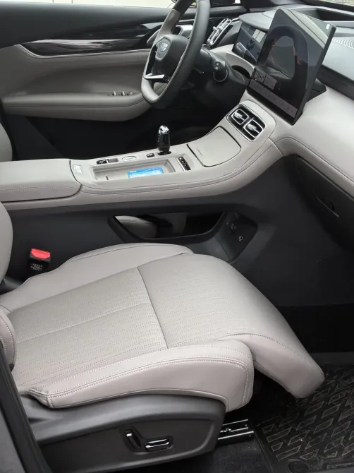 Продажа Geely Boyue L I Рестайлинг 2, 2026г., Солигорск Солигорск - изображение 12