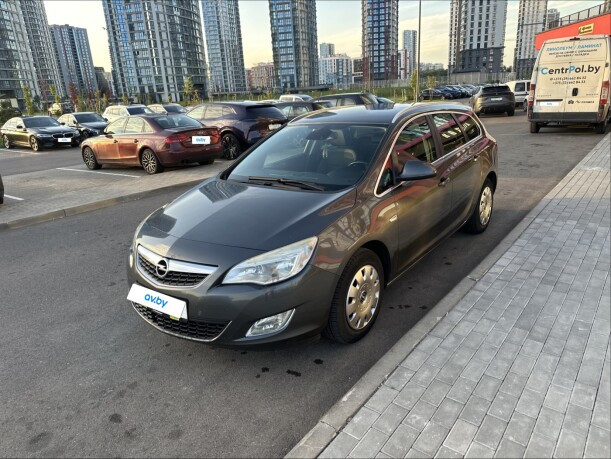 Продажа Opel Astra J, 2011 г. в Минске Минск - изображение 2