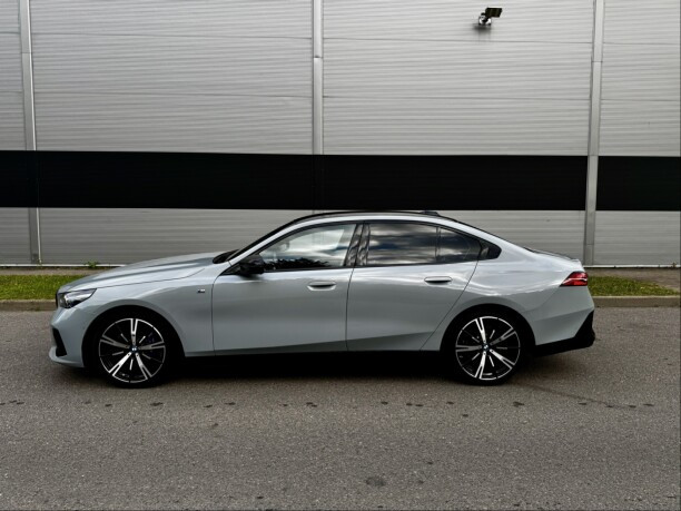 Продажа BMW 5 серия G60, G61, G68, 2024 г. в Могилеве Могилев - изображение 2