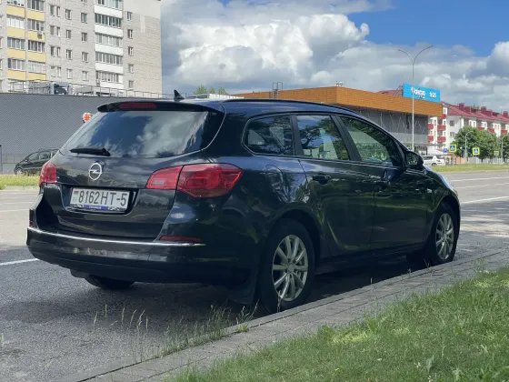 Продажа Opel Astra J Рестайлинг, 2015г., Минск Минск