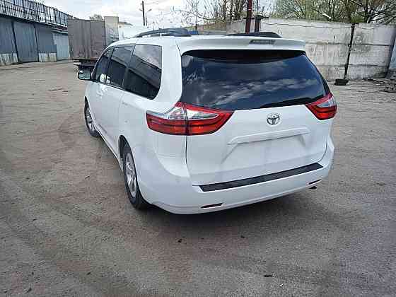 Продажа Toyota Sienna III Рестайлинг, 2017г., Витебск Витебск