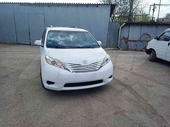 Продажа Toyota Sienna III Рестайлинг, 2017г., Витебск Витебск