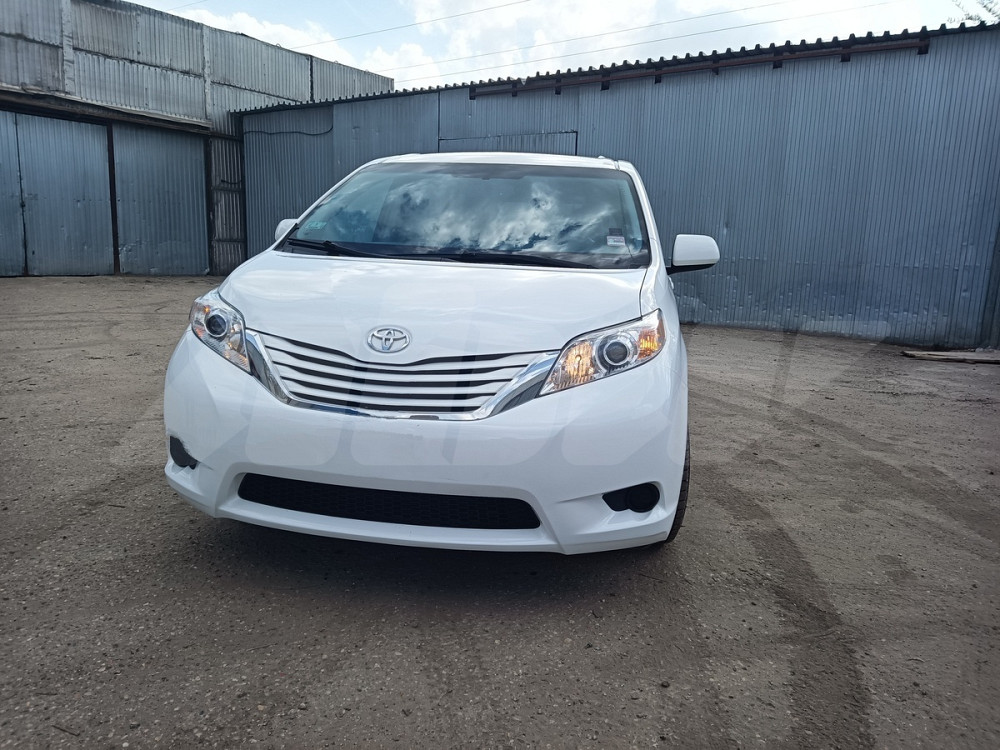 Продажа Toyota Sienna III Рестайлинг, 2017г., Витебск Витебск - изображение 2