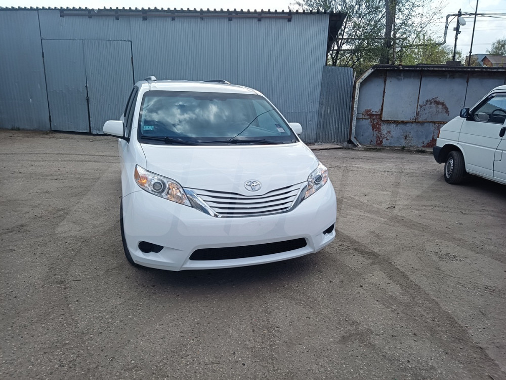 Продажа Toyota Sienna III Рестайлинг, 2017г., Витебск Витебск - изображение 1