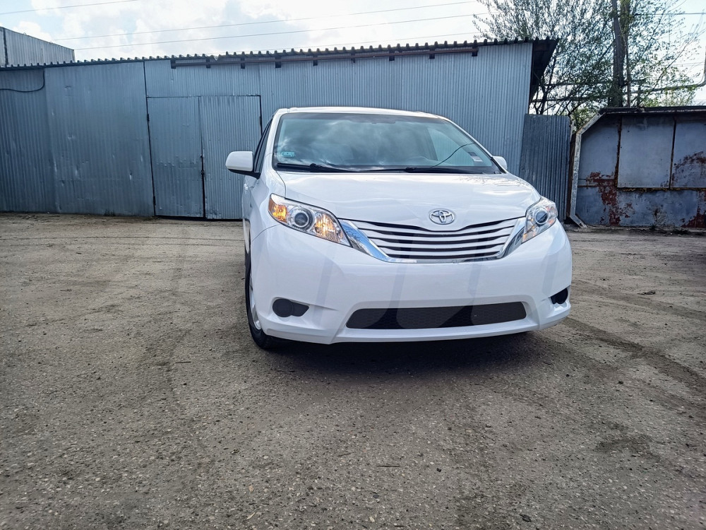 Продажа Toyota Sienna III Рестайлинг, 2017г., Витебск Витебск - изображение 4